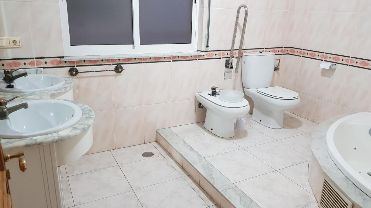 Apartamentos Shalom Ribadeo Eksteriør bilde